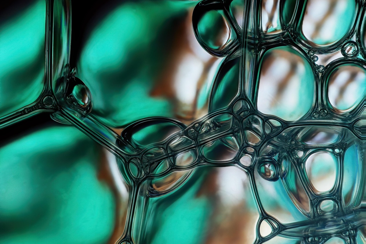 從分子層面解析聚氨酯塑膠跑道環(huán)保液體擴(kuò)鏈劑如何構(gòu)建更穩(wěn)定的聚氨酯網(wǎng)絡(luò)